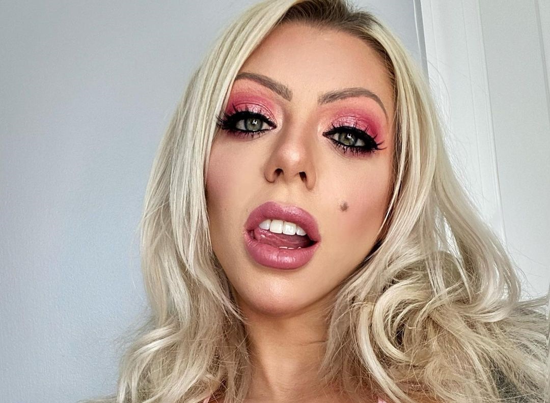 Karma Rx 10 Hottest Photo, Karma Rx 10 Sexy Photoshoot Karma Rx 9 Hottest Photo, Karma Rx 9 Sexiest Pictures