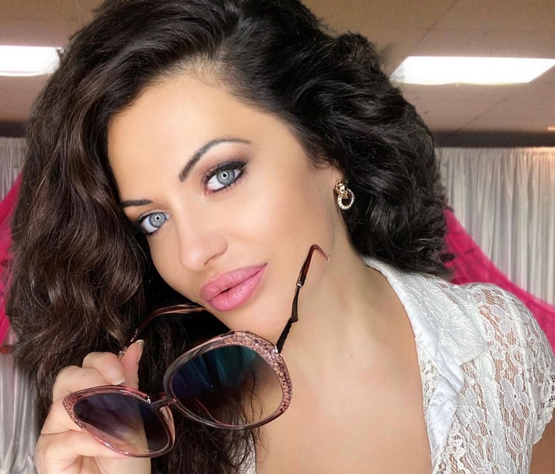 Ramona Gabriel 26 Hottest Photo, Ramona Gabriel 26 Sexy Photoshoot Ramona Gabriel 25 Hottest Photo, Ramona Gabriel 25 Sexiest Pictures