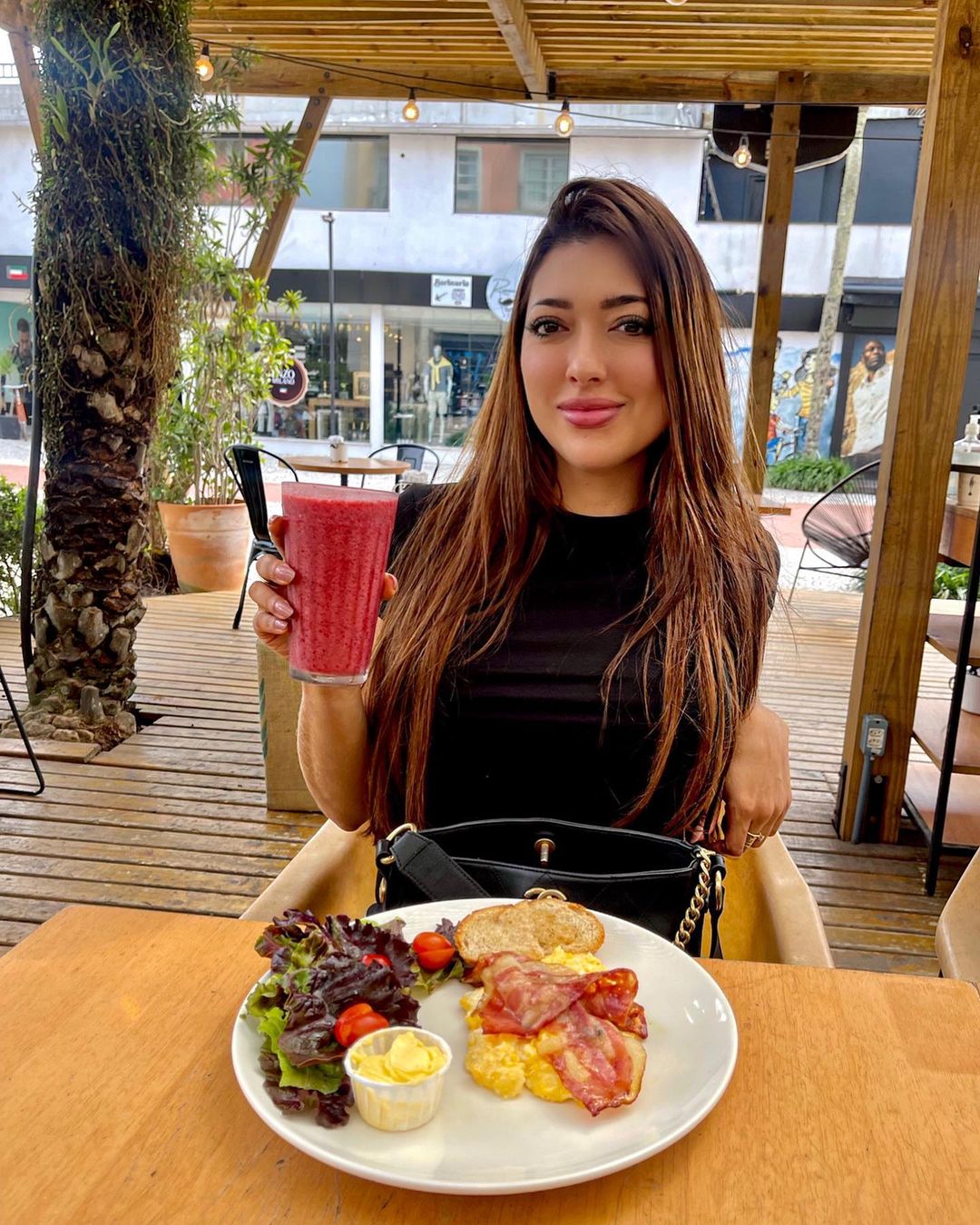 Lais Gabrielli 16 Hottest Photo, Lais Gabrielli 16 Sexy Photoshoot Lais Gabrielli 15 Hottest Photo, Lais Gabrielli 15 Sexiest Pictures