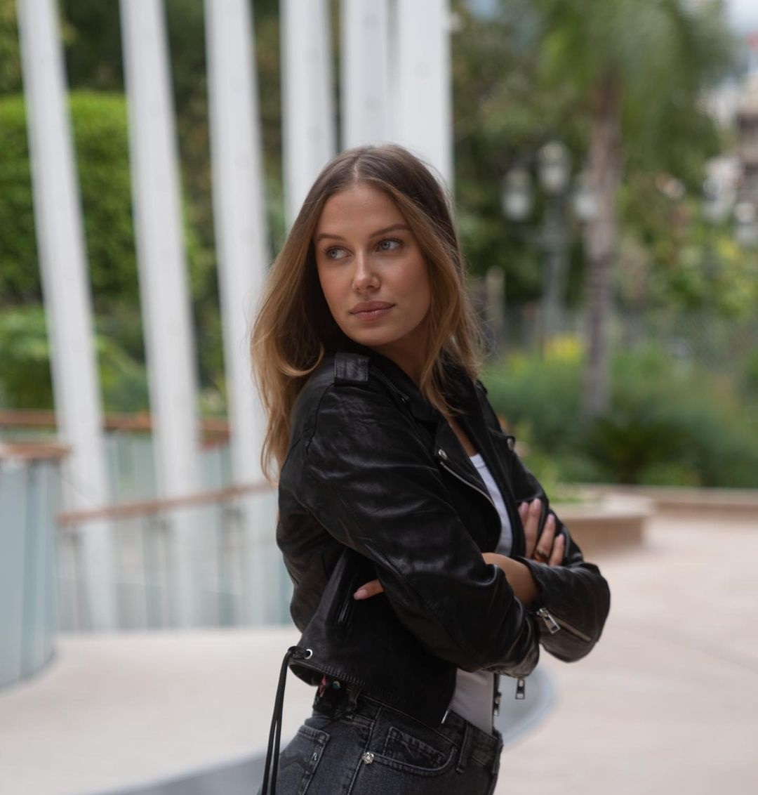 Nicole Poturalski 24 Hottest Photo, Nicole Poturalski 24 Sexy Photoshoot Nicole Poturalski 23 Hottest Photo, Nicole Poturalski 23 Sexiest Pictures