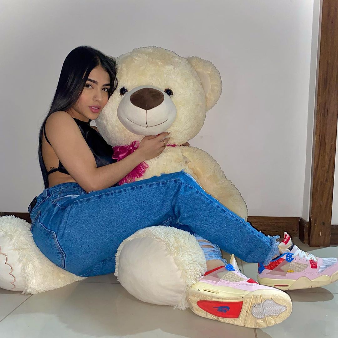 Lauu Gonzales 18 Hottest Photo, Lauu Gonzales 18 Sexy Photoshoot Lauu Gonzales 17 Hottest Photo, Lauu Gonzales 17 Sexiest Pictures