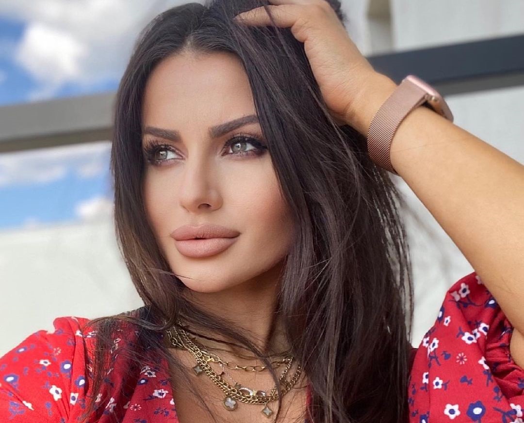 Paulina Mai 20 Hottest Photo, Paulina Mai 20 Sexy Photoshoot Paulina Mai 19 Hottest Photo, Paulina Mai 19 Sexiest Pictures