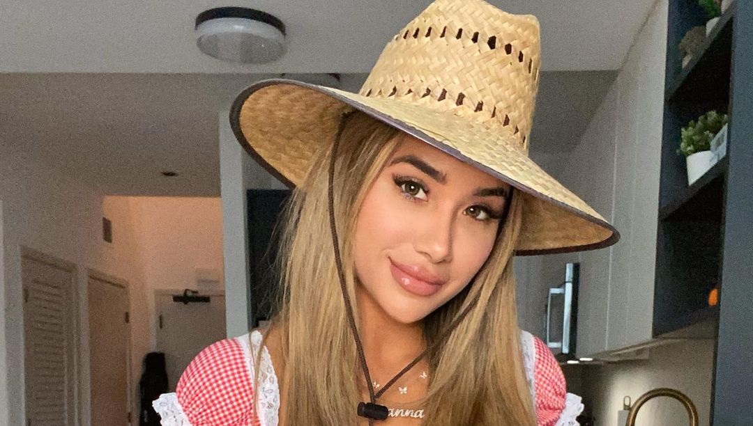 Luhanna Mostajo 32 Hottest Photo, Luhanna Mostajo 32 Sexy Photoshoot Luhanna Mostajo 31 Hottest Photo, Luhanna Mostajo 31 Sexiest Pictures