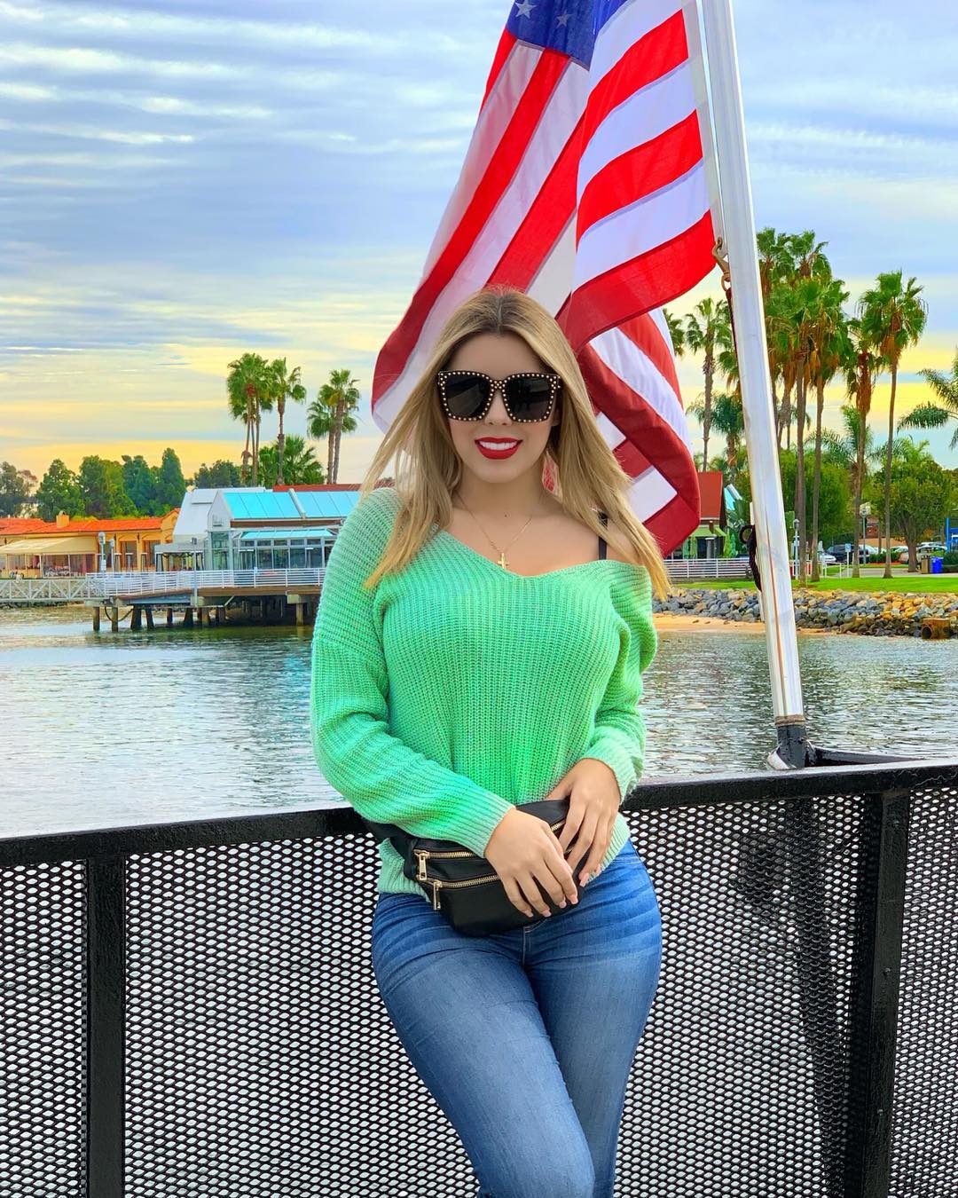 Viviane Lomelin 10 Hottest Photo, Viviane Lomelin 10 Sexy Photoshoot Viviane Lomelin 9 Hottest Photo, Viviane Lomelin 9 Sexiest Pictures