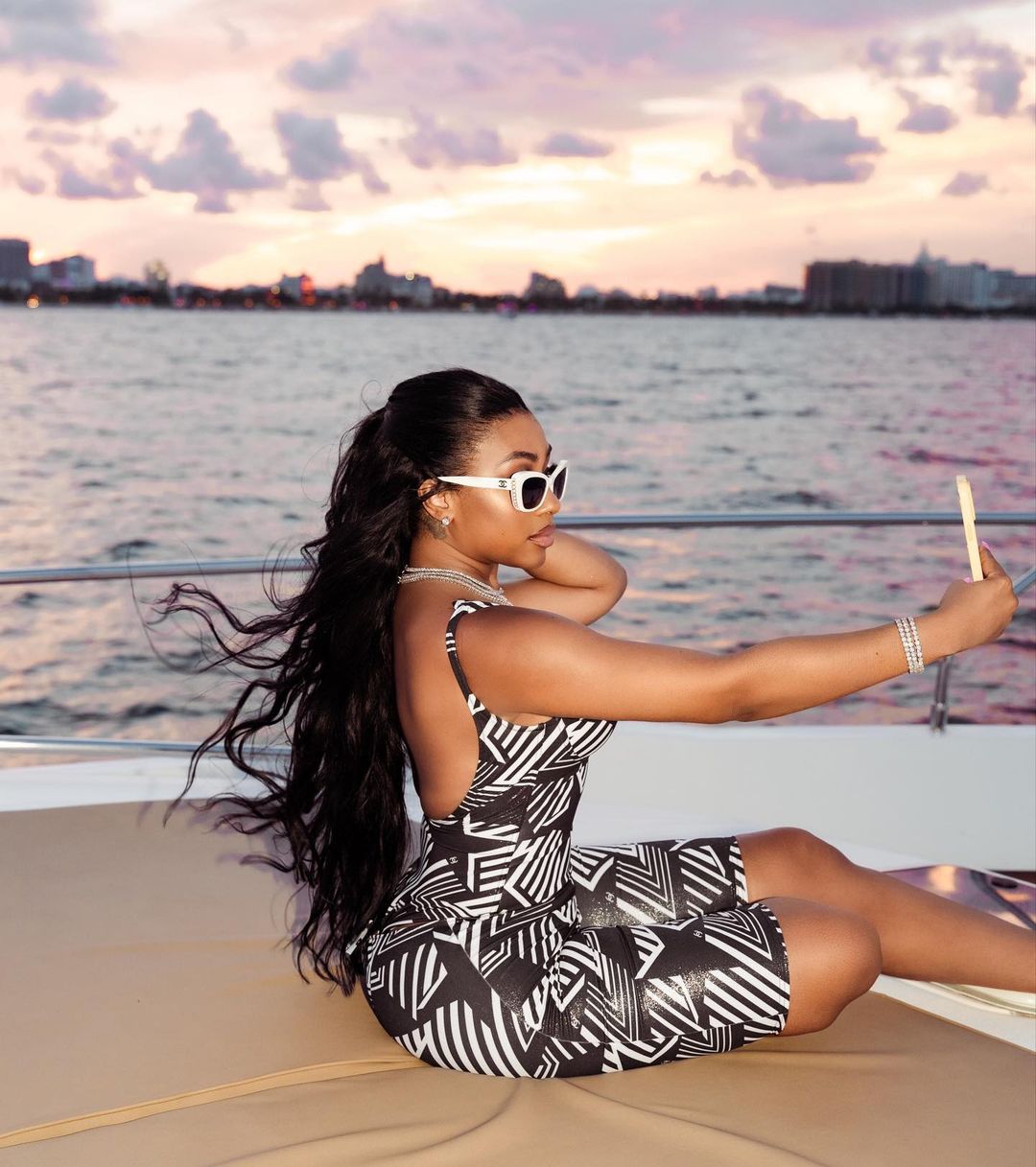 Yung Miami 12 Hottest Photo, Yung Miami 12 Sexy Photoshoot Yung Miami 11 Hottest Photo, Yung Miami 11 Sexiest Pictures