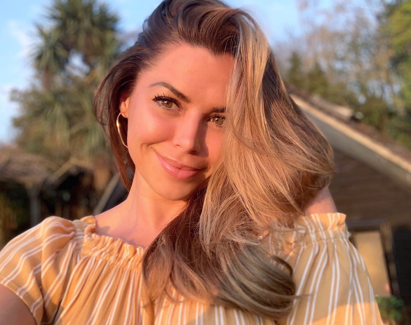 Louise Glover 22 Hottest Photo, Louise Glover 22 Sexy Photoshoot Louise Glover 21 Hottest Photo, Louise Glover 21 Sexiest Pictures
