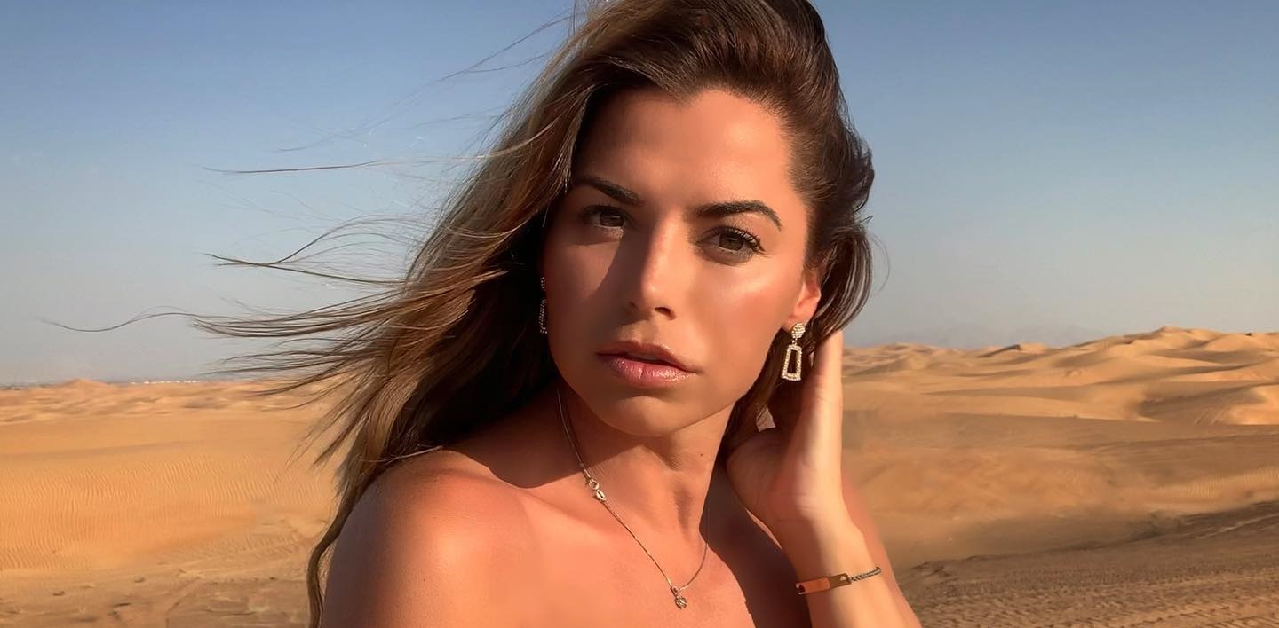 Louise Glover 30 Hottest Photo, Louise Glover 30 Sexy Photoshoot Louise Glover 29 Hottest Photo, Louise Glover 29 Sexiest Pictures