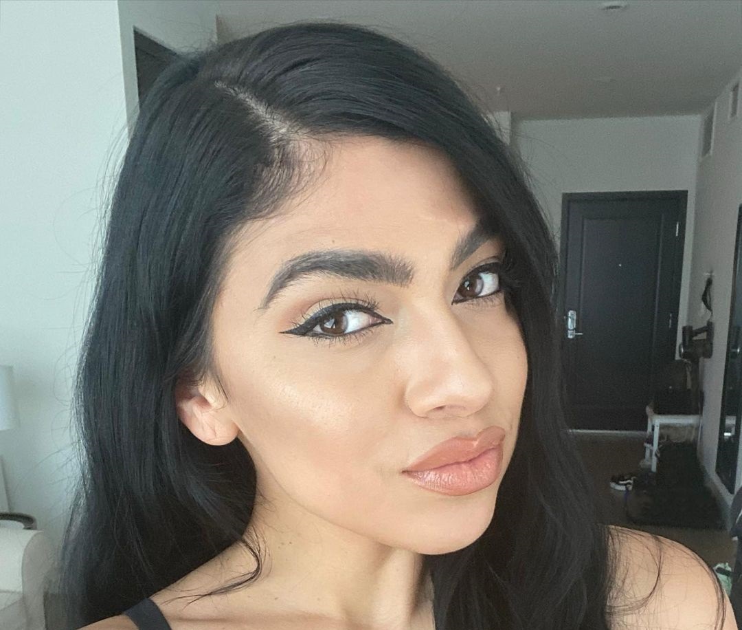 Nizhoni Cooley 22 Hottest Photo, Nizhoni Cooley 22 Sexy Photoshoot Nizhoni Cooley 21 Hottest Photo, Nizhoni Cooley 21 Sexiest Pictures