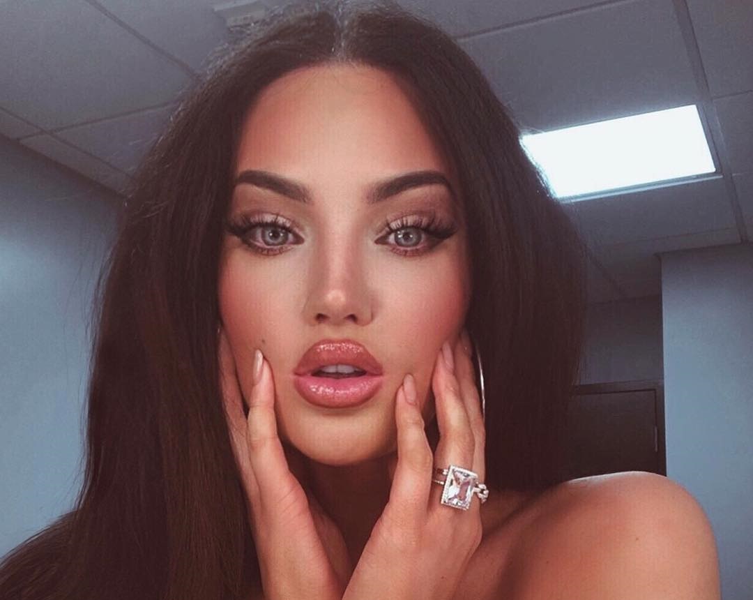Natalie Halcro 30 Hottest Photo, Natalie Halcro 30 Sexy Photoshoot Natalie Halcro 29 Hottest Photo, Natalie Halcro 29 Sexiest Pictures