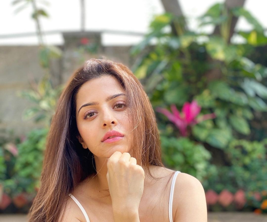 Vedhika4U 28 Hottest Photo, Vedhika4U 28 Sexy Photoshoot Vedhika4U 27 Hottest Photo, Vedhika4U 27 Sexiest Pictures