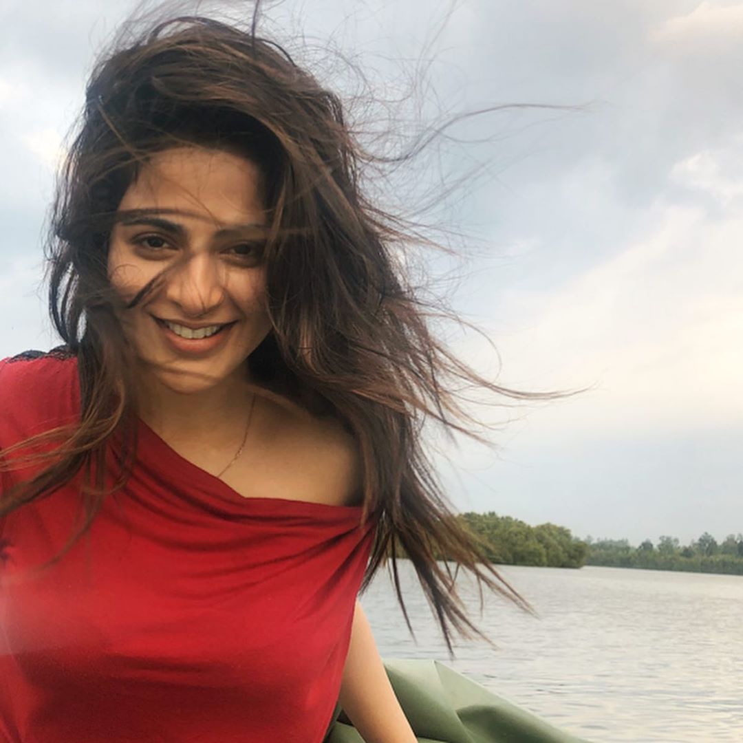 Iswarya Menon 26 Hottest Photo, Iswarya Menon 26 Sexy Photoshoot Iswarya Menon 25 Hottest Photo, Iswarya Menon 25 Sexiest Pictures