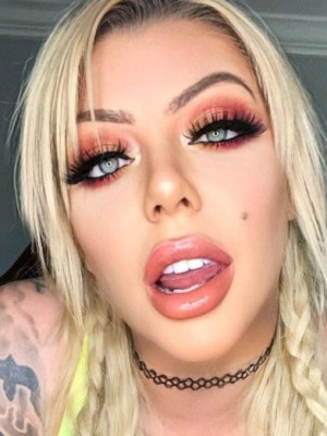 Karma Rx 4 Hottest Photo, Karma Rx 4 Sexy Photoshoot Karma Rx 2 Hottest Photo, Karma Rx 2 Sexiest Pictures